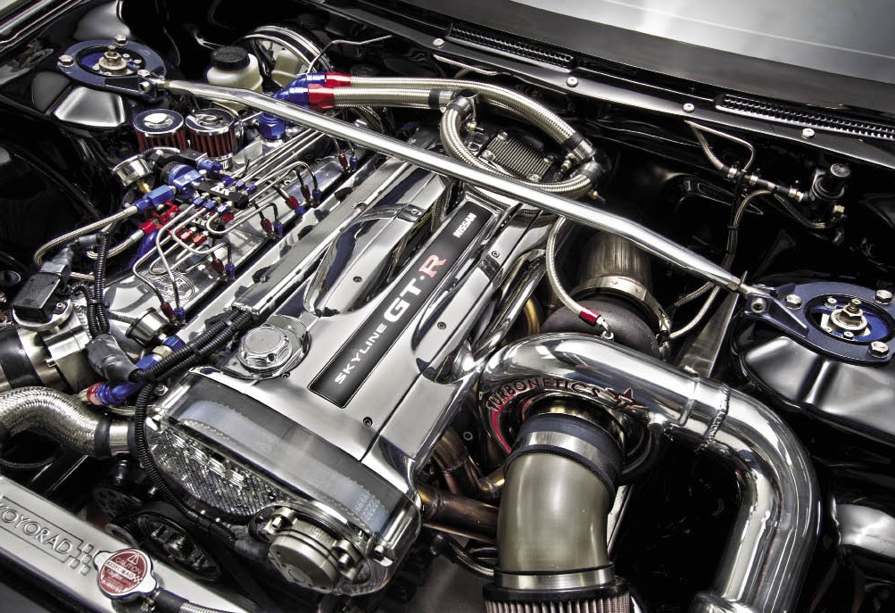 The RB26DETT is a 2.6-liter twin-turbo, inline-six engine. Its factory rating is 276 hp, but it can easily achieve four figures with a little work. The RB26DETT is also available in a crate version, with a starting price of $40000.